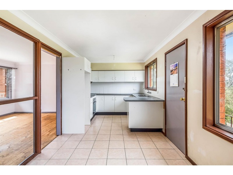 15 Bruce Street, Unanderra NSW 2526