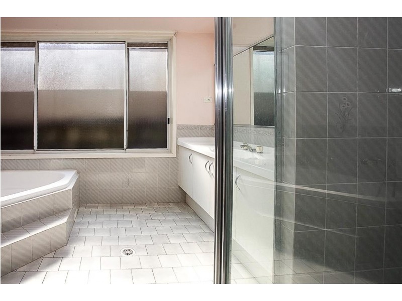 20 Pioneer Drive, Blackbutt NSW 2529