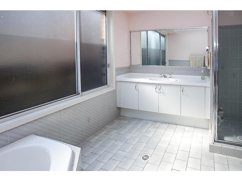 20 Pioneer Drive, Blackbutt NSW 2529