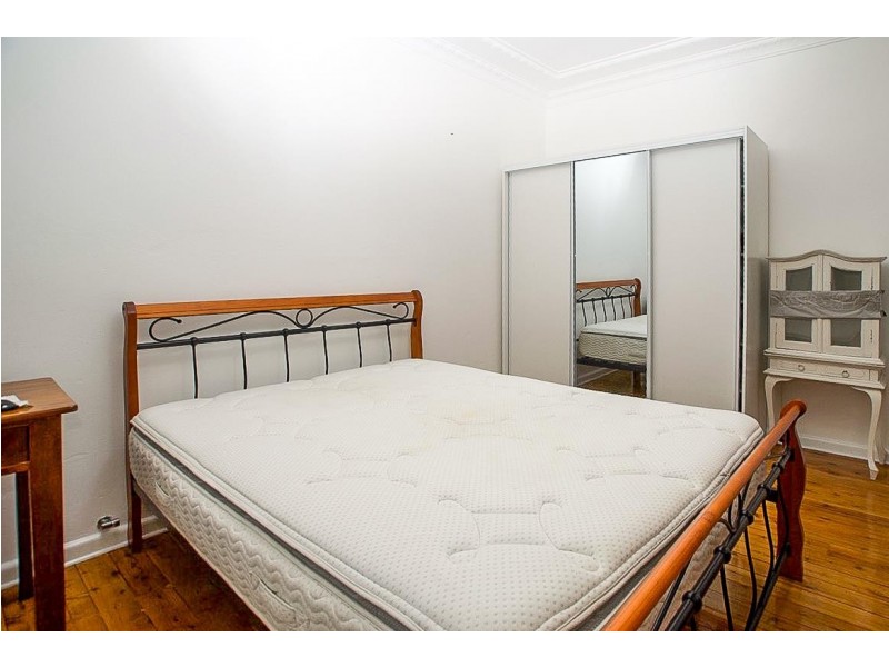 34 Canberra Road, Lake Heights NSW 2502