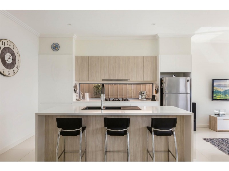 10 Glades Pwy, Shell Cove NSW 2529