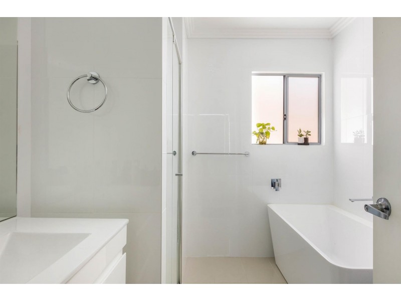 10 Glades Pwy, Shell Cove NSW 2529