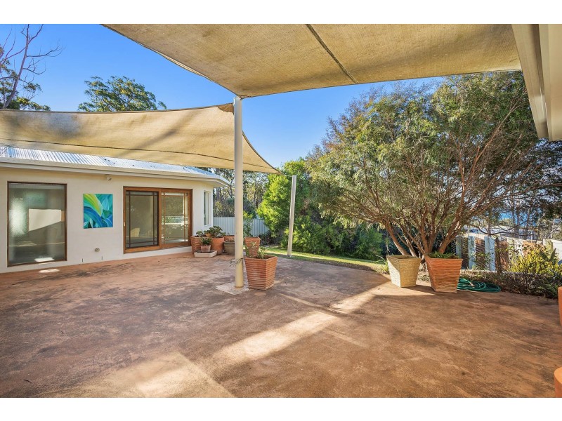 11 Wallaby Way, Tura Beach NSW 2548