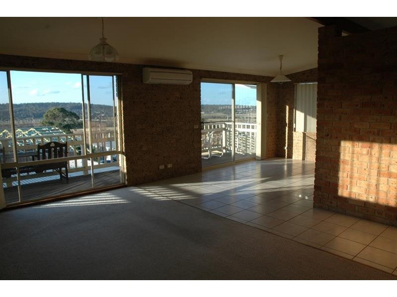 16 Pitt  Street, Pambula NSW 2549