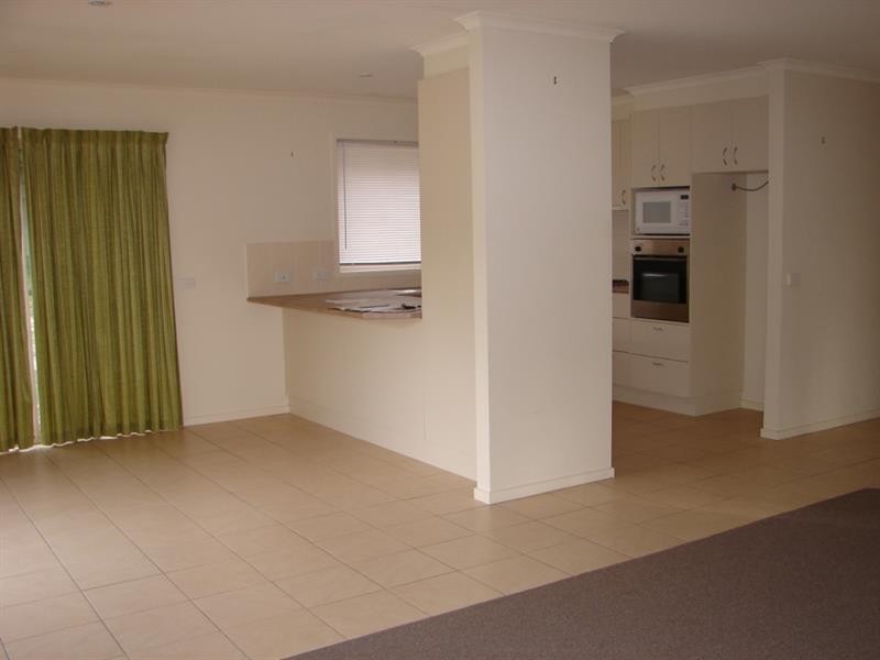 190 Arthur Kaine Dr, Pambula NSW 2549