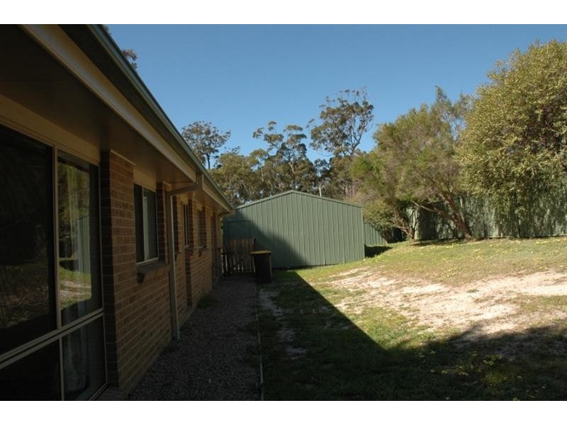 190 Arthur Kaine Dr, Pambula NSW 2549