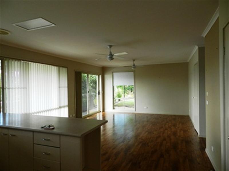 18 Lloyd St, South Pambula NSW 2549