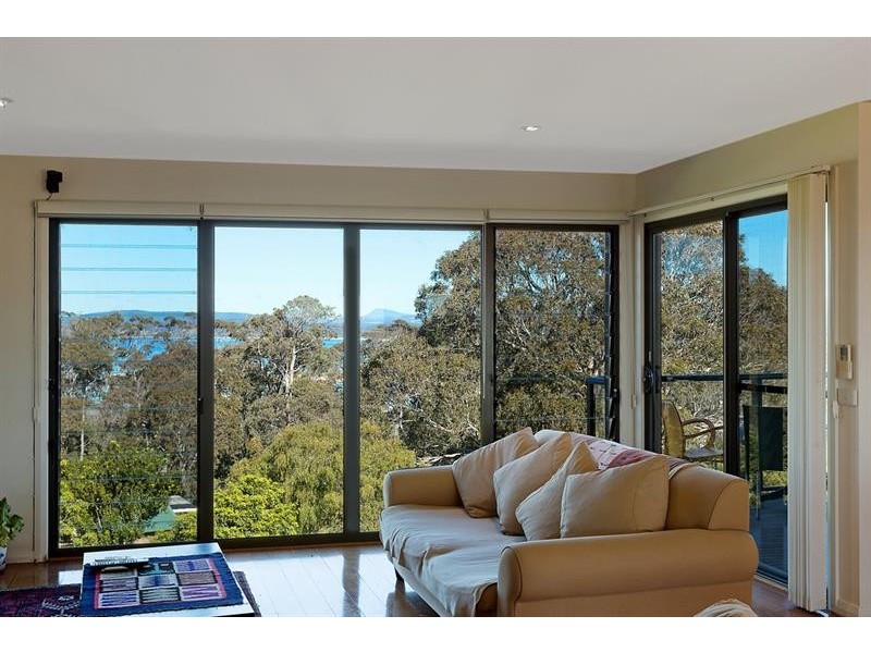 12B Lakeview Ave, Merimbula NSW 2548