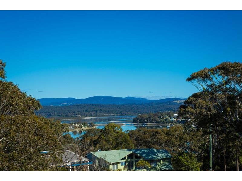 12B Lakeview Ave, Merimbula NSW 2548