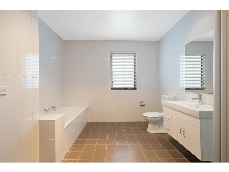 6/42 Main St, Merimbula NSW 2548
