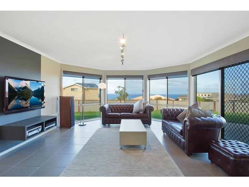 83 Headland Dr, Tura Beach NSW 2548