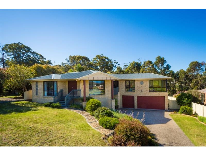 3 Flora  Ct, Tura Beach NSW 2548