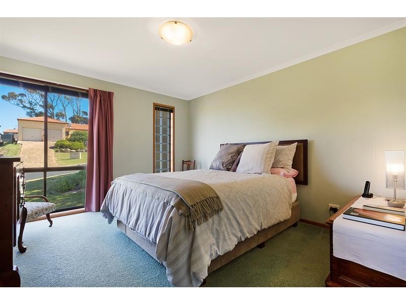 3 Flora  Ct, Tura Beach NSW 2548