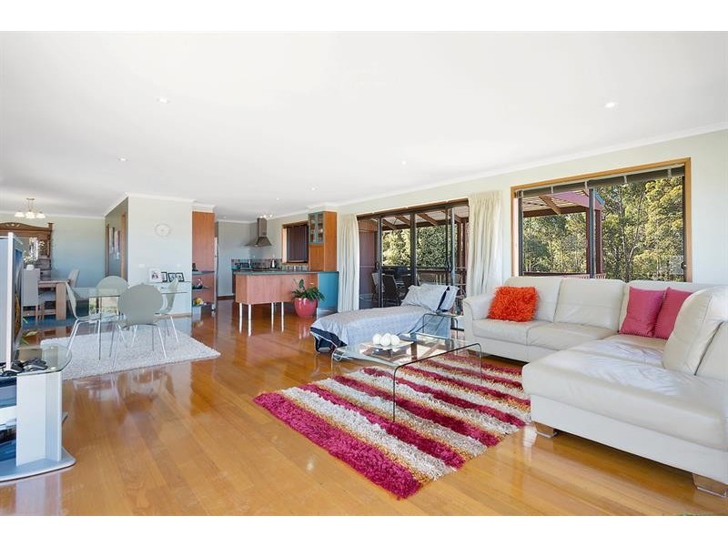 3 Flora  Ct, Tura Beach NSW 2548