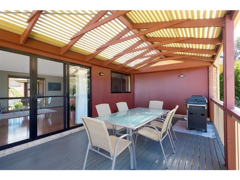 3 Flora  Ct, Tura Beach NSW 2548