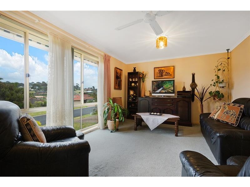 4 Endeavour  Ct, Tura Beach NSW 2548