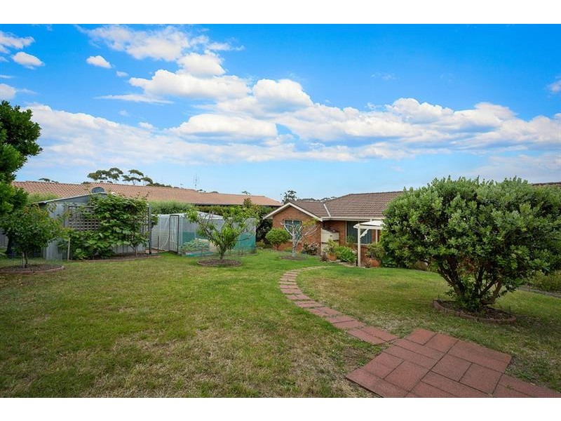 4 Endeavour  Ct, Tura Beach NSW 2548