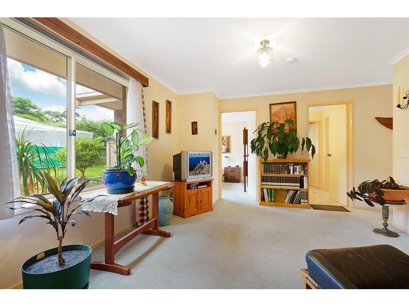 4 Endeavour  Ct, Tura Beach NSW 2548