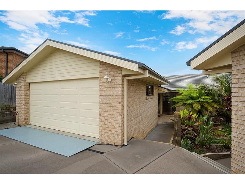 8a Lisa Ct, Merimbula NSW 2548