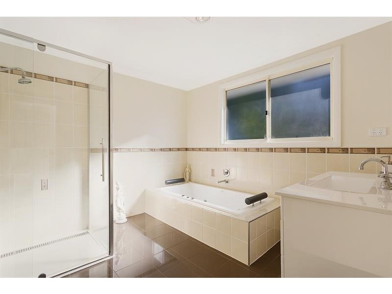 7 Rosella Pl, Tura Beach NSW 2548