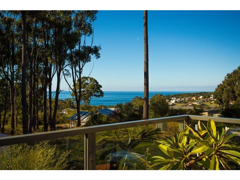 7 Rosella Pl, Tura Beach NSW 2548