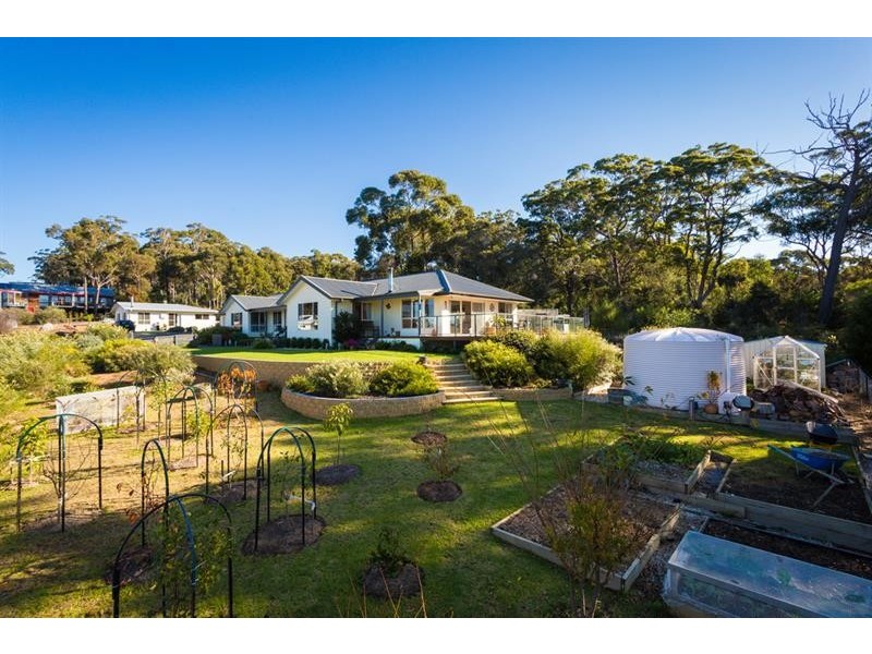 7 Rosella Pl, Tura Beach NSW 2548