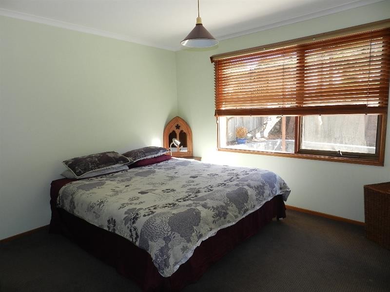 16 Garden  Cir, Merimbula NSW 2548