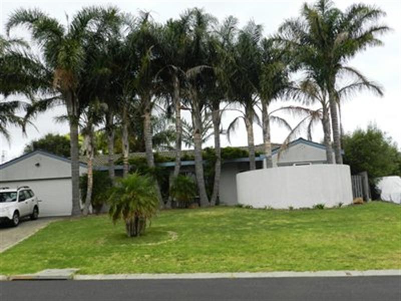 6 James Cook Ct, Tura Beach NSW 2548