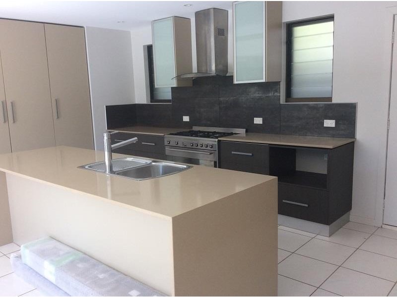 9 Sapphire Crescent, Merimbula NSW 2548