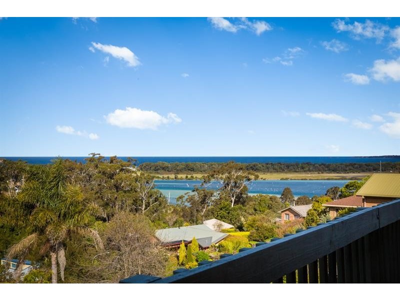 14 Tantawanglo St, Merimbula NSW 2548