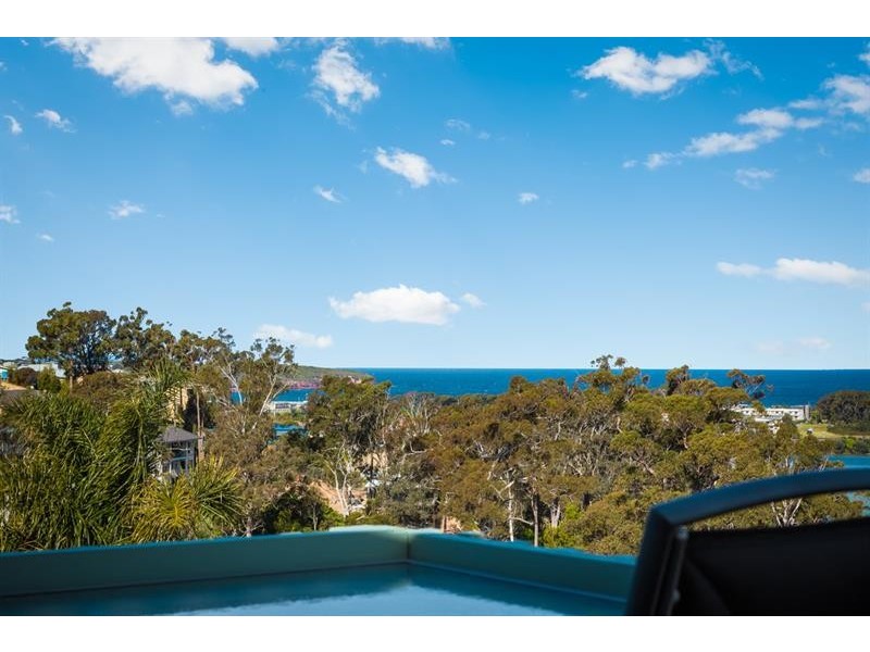 14 Tantawanglo St, Merimbula NSW 2548