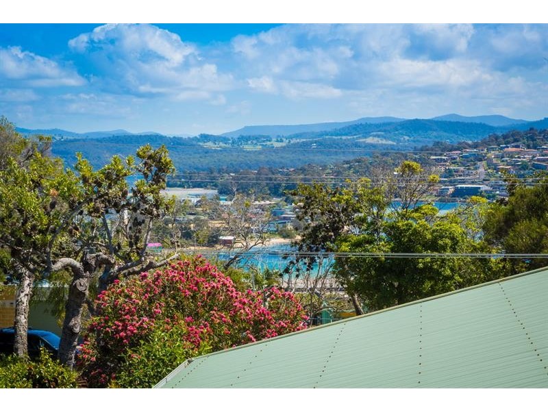 8 Hill St, Merimbula NSW 2548