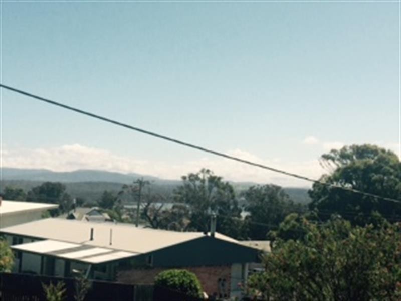 2 Apoona St, Merimbula NSW 2548