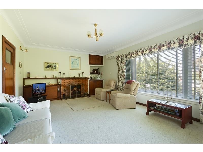 8 Cameron St, Merimbula NSW 2548