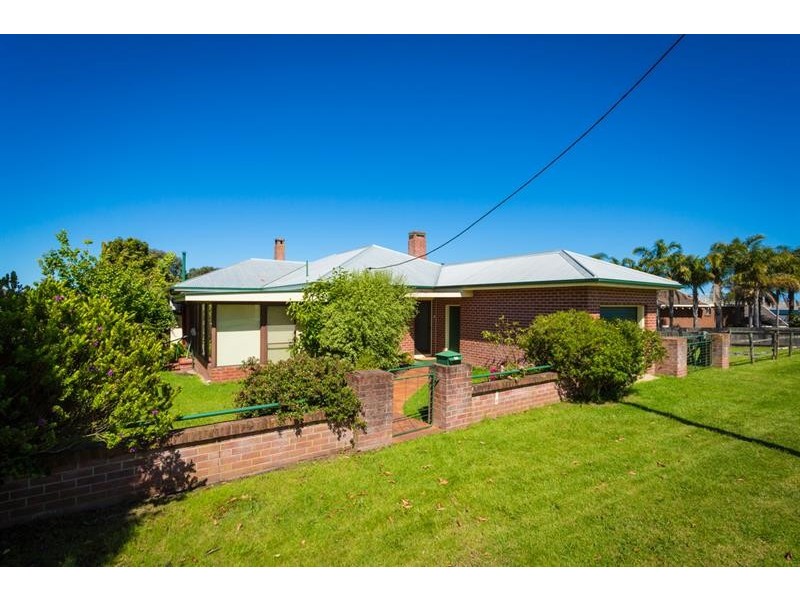 8 Cameron St, Merimbula NSW 2548