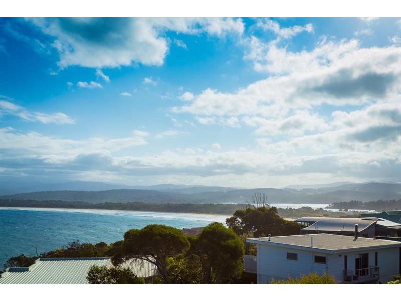 14a Cliff St, Merimbula NSW 2548