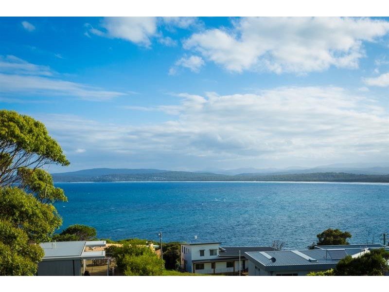 14a Cliff St, Merimbula NSW 2548