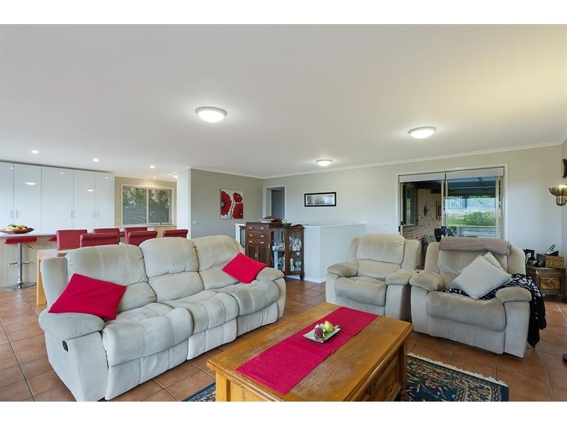43 Yarrawood Ave, Merimbula NSW 2548