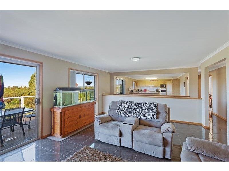 7 Garden Cir, Merimbula NSW 2548