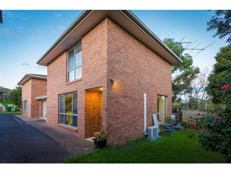 4/5 Yarrawood Ave, Merimbula NSW 2548