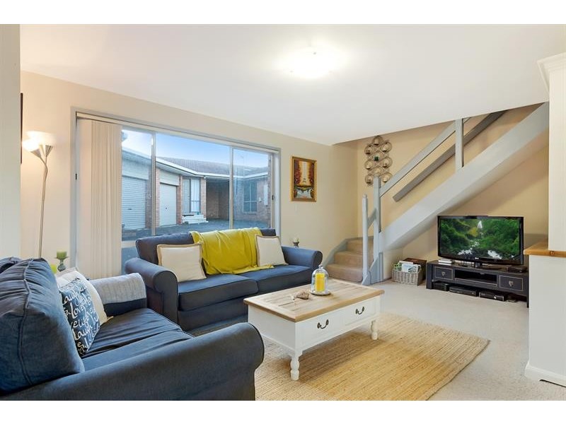 4/5 Yarrawood Ave, Merimbula NSW 2548