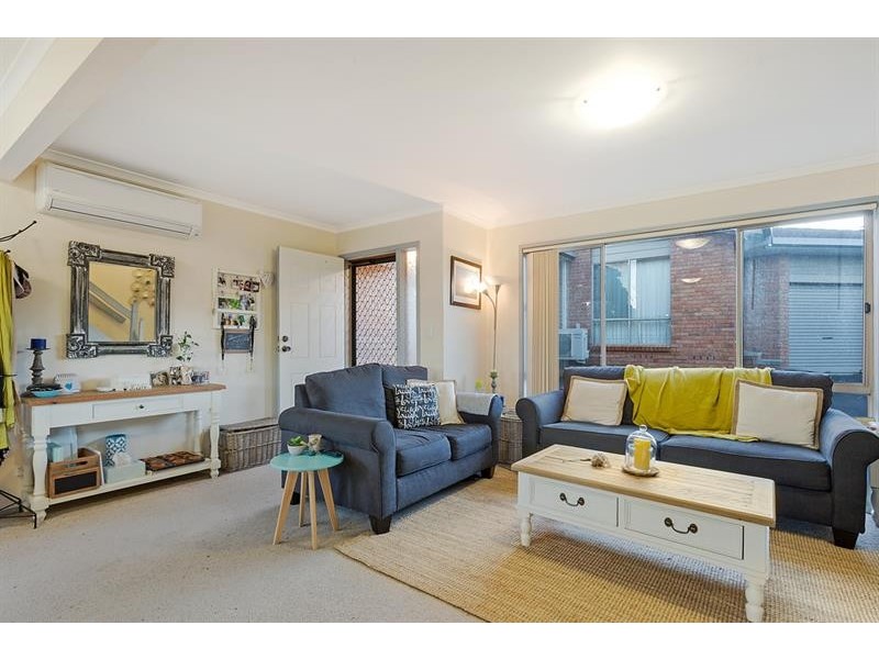 4/5 Yarrawood Ave, Merimbula NSW 2548