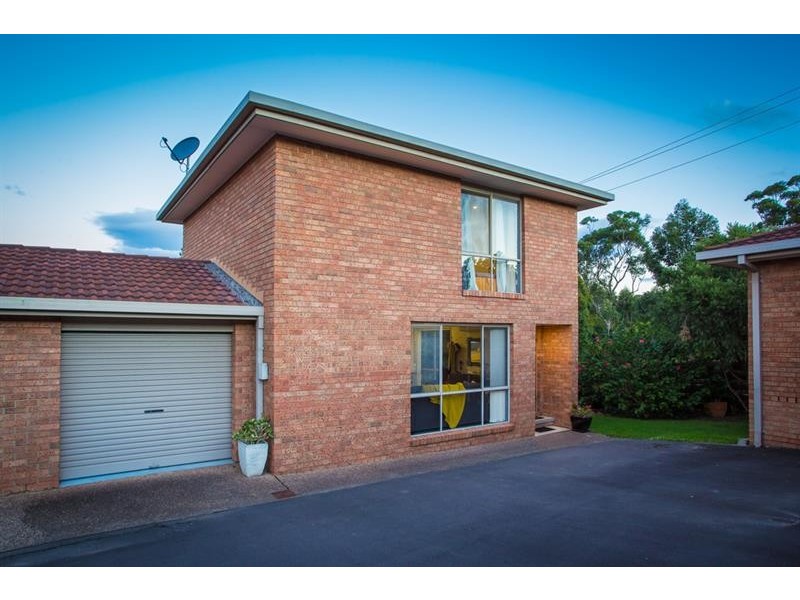 4/5 Yarrawood Ave, Merimbula NSW 2548