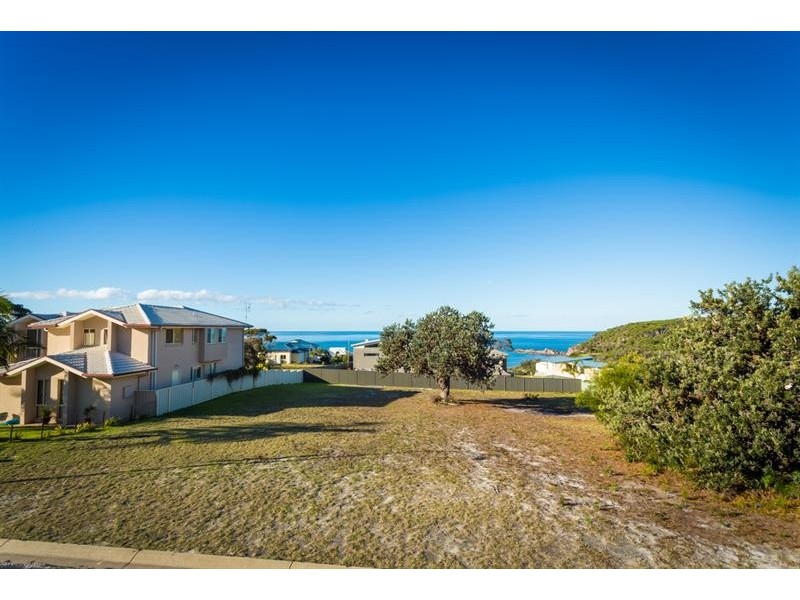 14 Casey Jayne Ct, Tura Beach NSW 2548