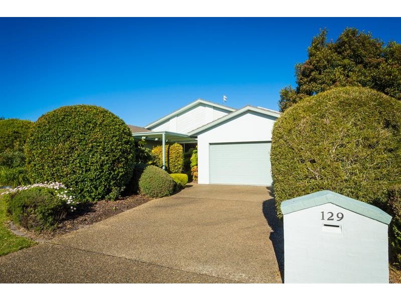 129 Headland Dr, Tura Beach NSW 2548