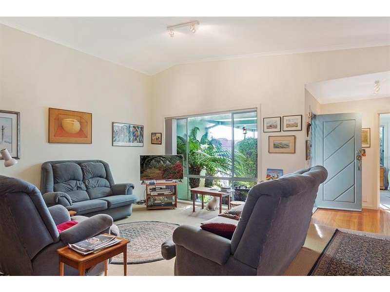 129 Headland Dr, Tura Beach NSW 2548