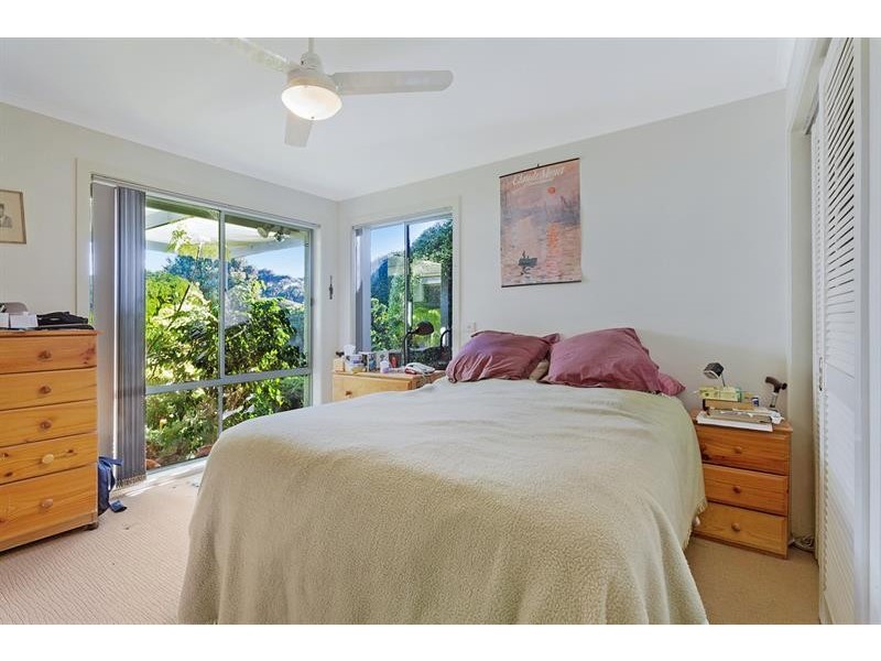 129 Headland Dr, Tura Beach NSW 2548
