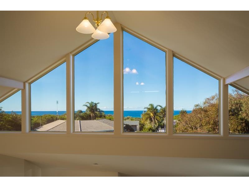 7A Surf Cir, Tura Beach NSW 2548
