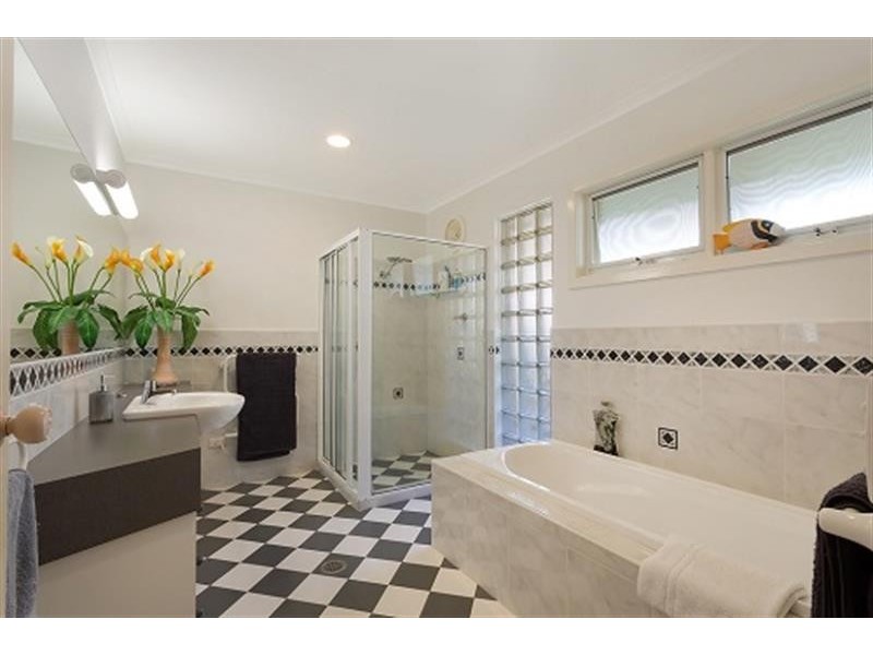 8 Hill  St, Merimbula NSW 2548