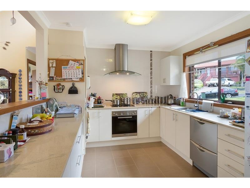 4 Waratah Ct, Tura Beach NSW 2548